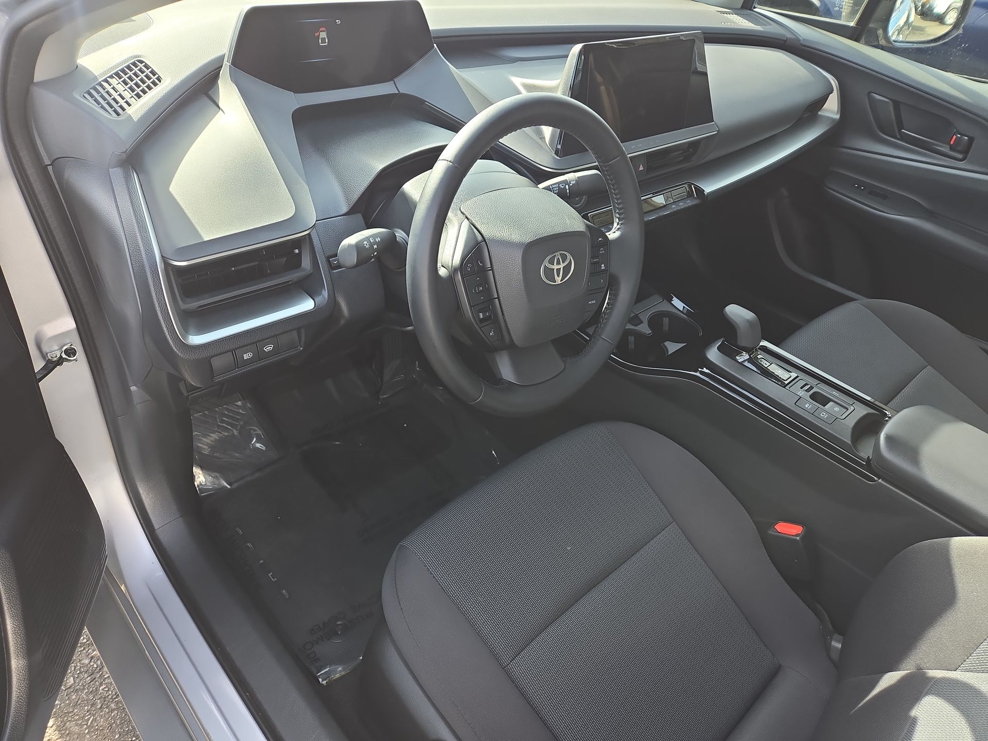 2025 Toyota Prius LE