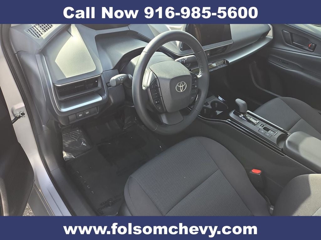 2025 Toyota Prius LE