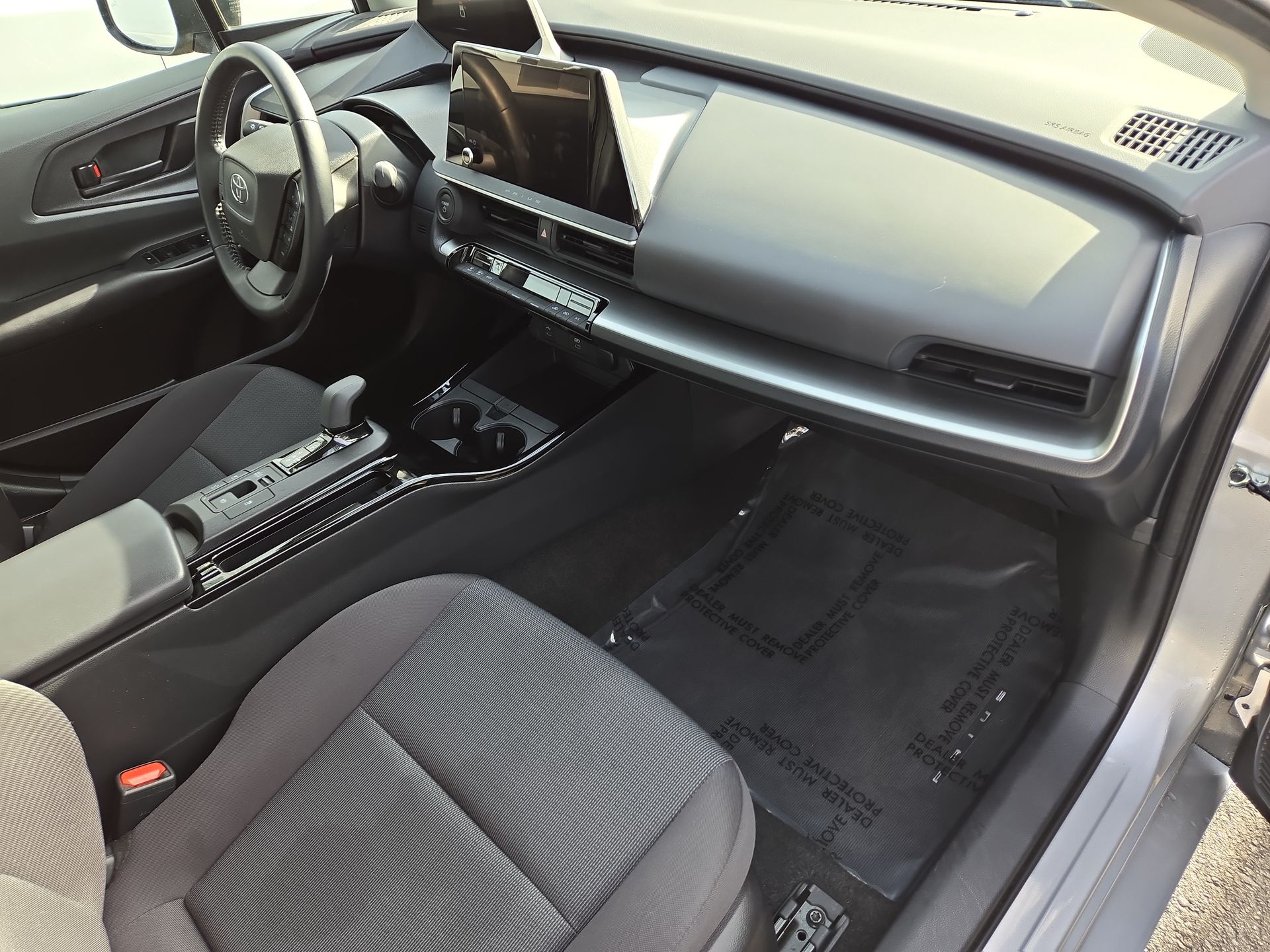 2025 Toyota Prius LE