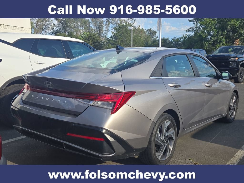 2025 Hyundai Elantra SEL Convenience